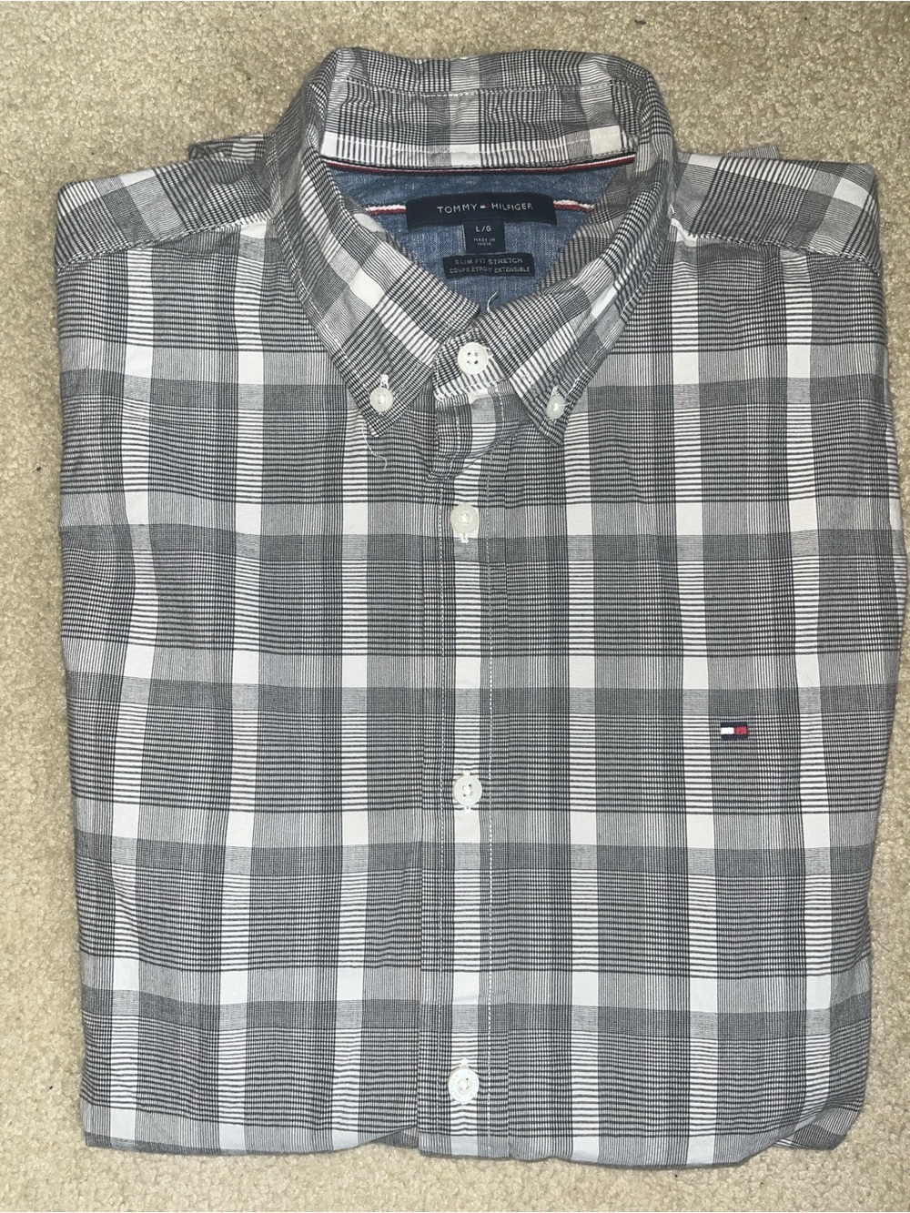 Tommy Hilfiger Gray & White Plaid Short Sleeve Button-Down Shirt